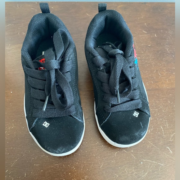 DC shoes excellent condition - Picture 8 of 13